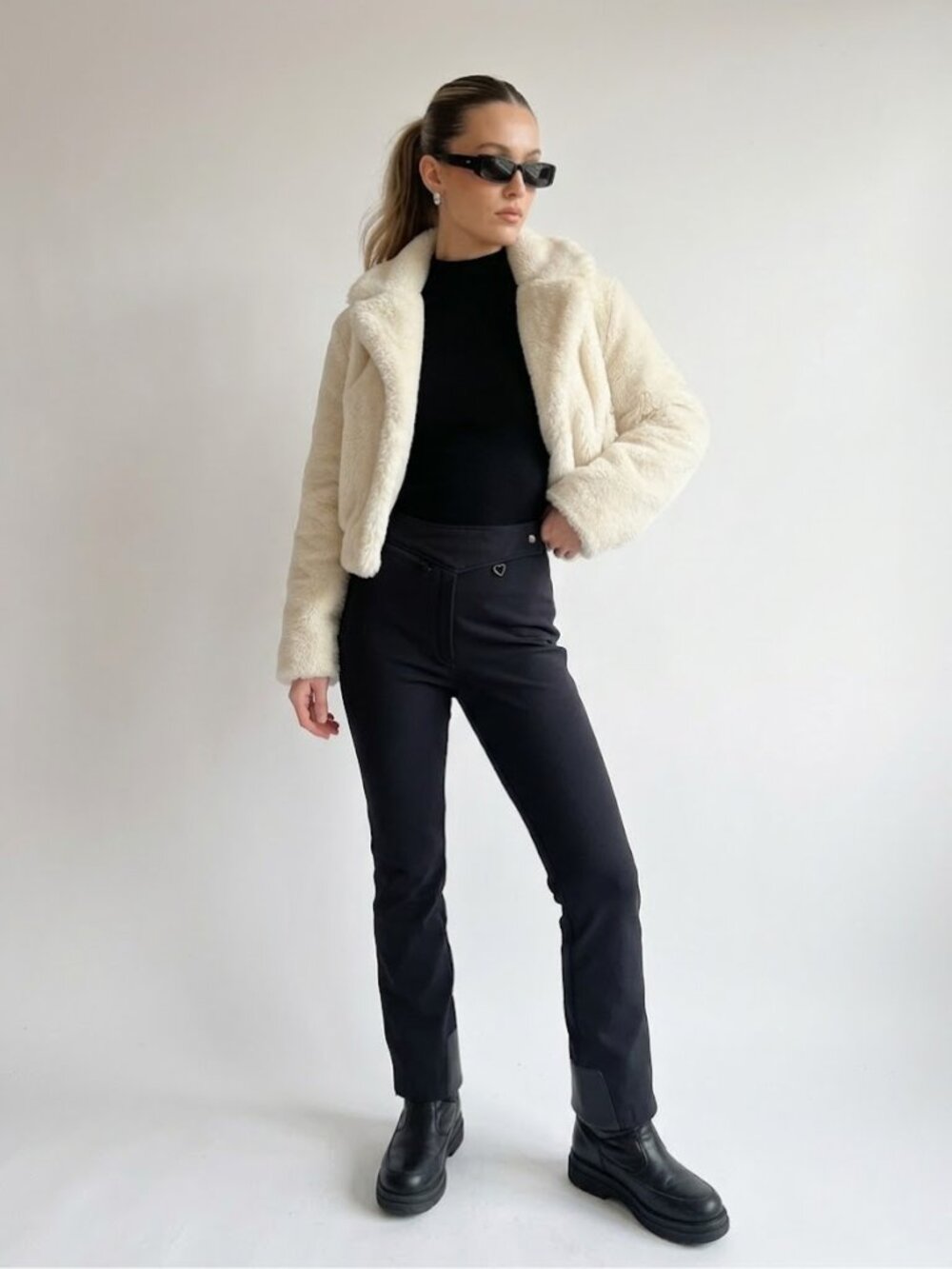 Vintage Y2K Obermeyer Black Stretch Ski Pants Bootcut Après Ski Size 8